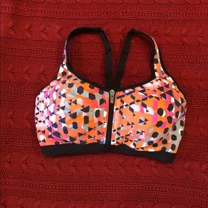 Victoria Sport VSX KNOCKOUT bra 34DD